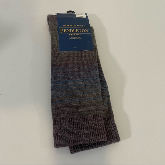 Pendleton Yakima Camp Stripe Crew Socks Medium Mens 5-9/ Womens 6-10 Gray - Picture 1 of 5